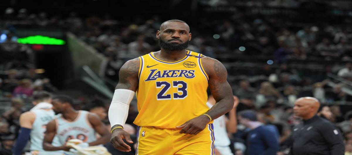 LeBron James sets new NBA record, surpassing Michael Jordan