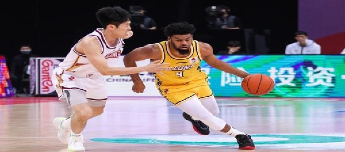 弗林闪耀全明星名人赛 砍22分8篮板5助攻荣膺MVP