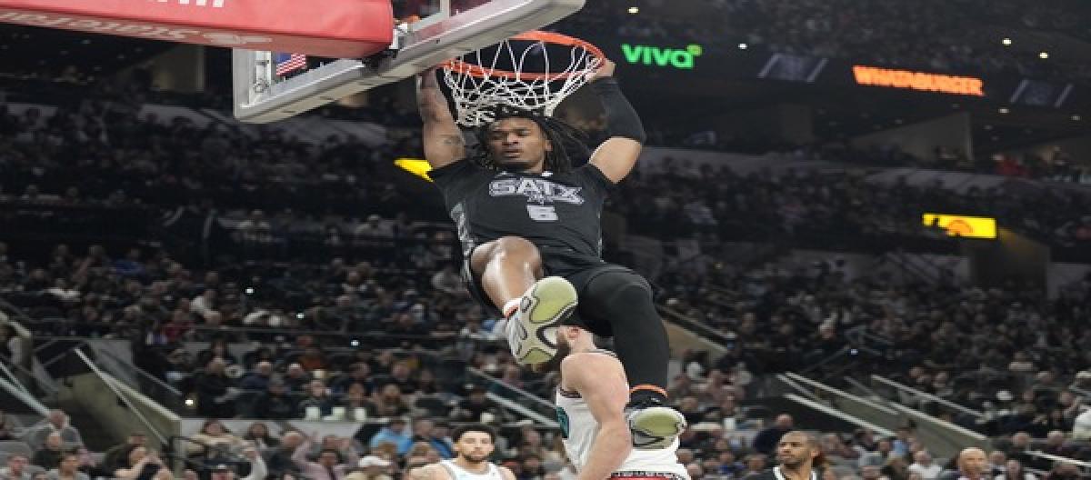 Full of energy! Castle scored a game-high 12 points in the final and won the Rookie Game MVP