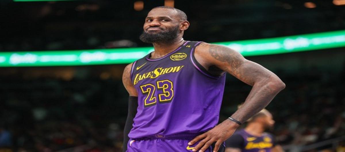 James leads the way with two stars! Lakers beat Mavericks 107-99 to win three straight games