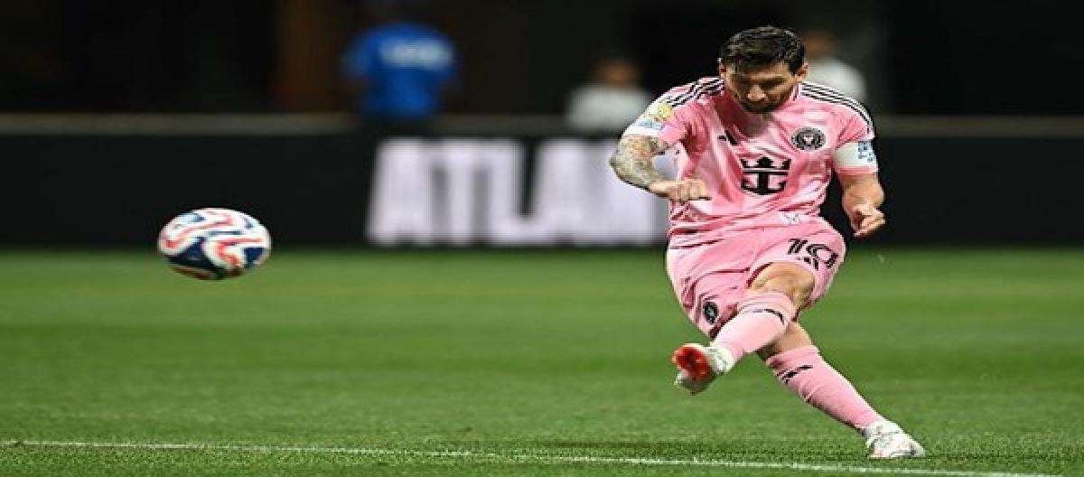 Messi returns to Paris, Mascherano hopes to turn his anger into motivation
