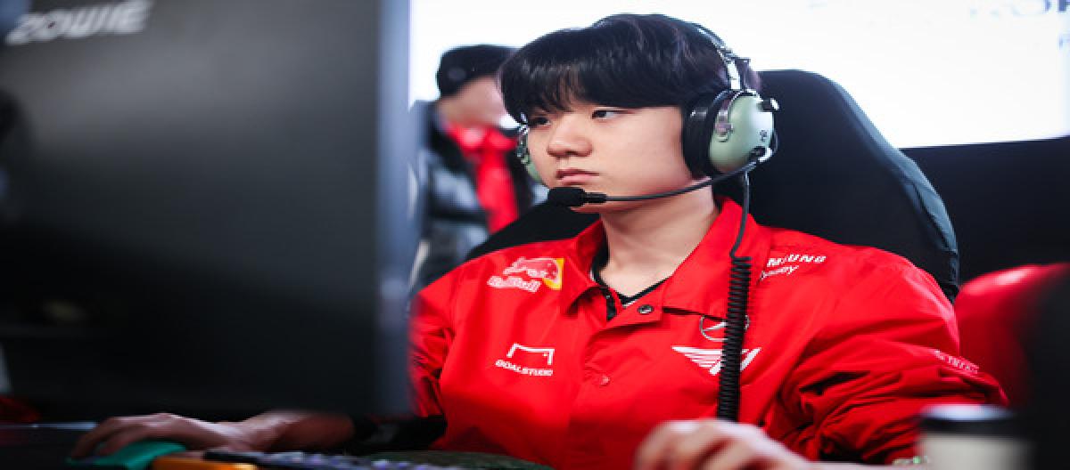 T1 officially bids farewell to rising mid laner Poby, thanking him for his five years of companionship and dedication