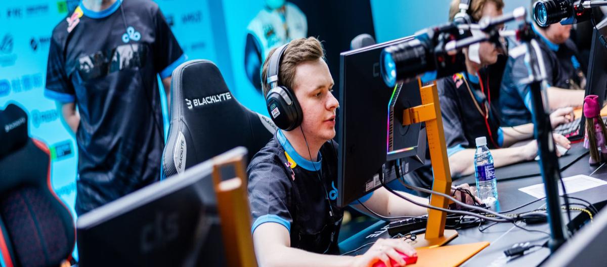 前Cloud9步枪手interz正式加盟1win，此前已待业8个月左右