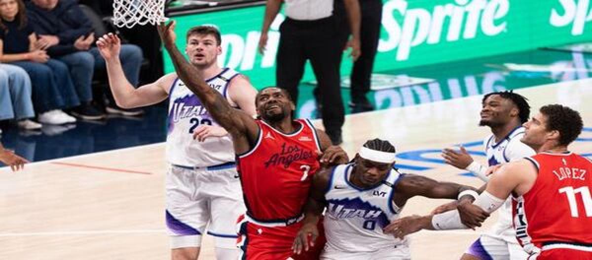Leonard scored a game-high 45 points as the Clippers defeated the Jazz 118-101.