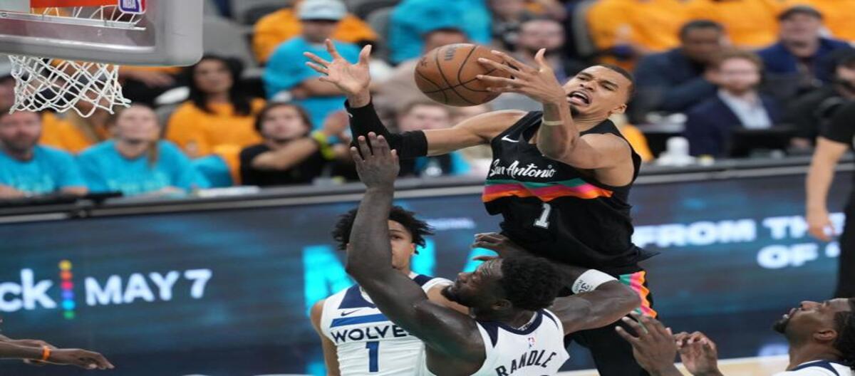 兰德尔21分爱德华兹18分 森林狼以104-102险胜马刺
