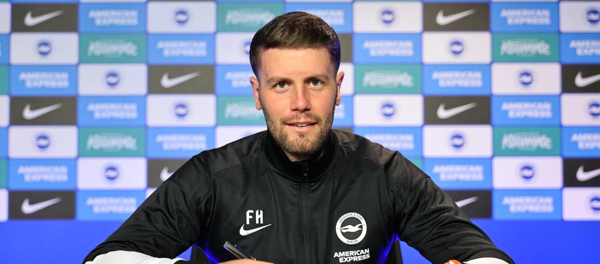 Brighton have extended the contract of their 33-year-old manager, André Schürlzel, for two years, until June 2029.