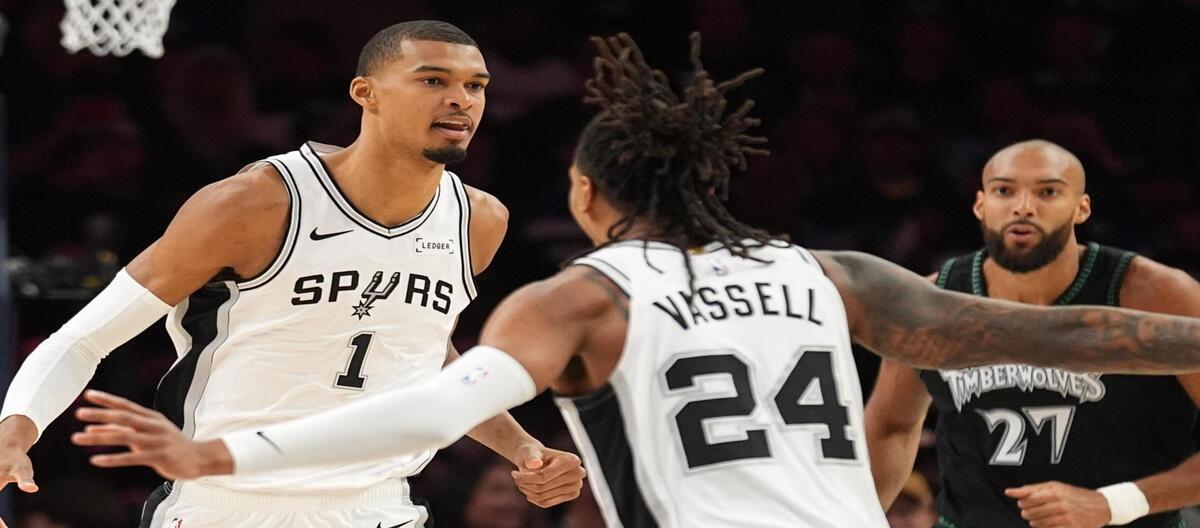Wimbledon and Yama scored 39 points, giving the Spurs a 115-108 victory over the Timberwolves.