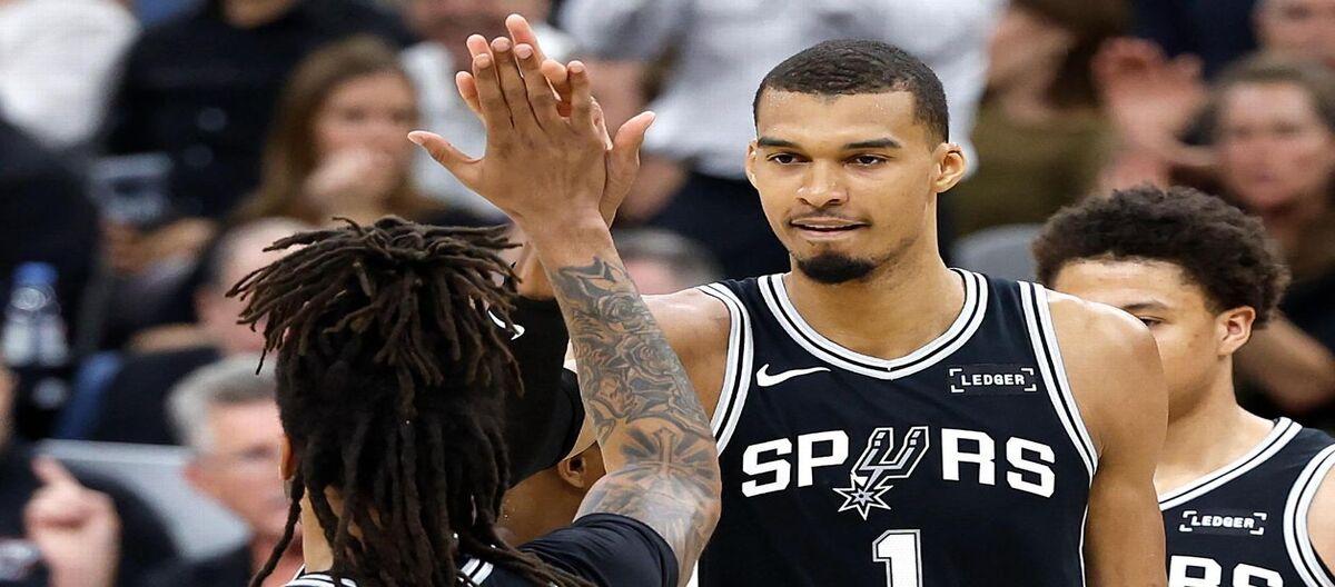 With Wabanjama making a strong comeback, the Spurs lead the Timberwolves 3-2.