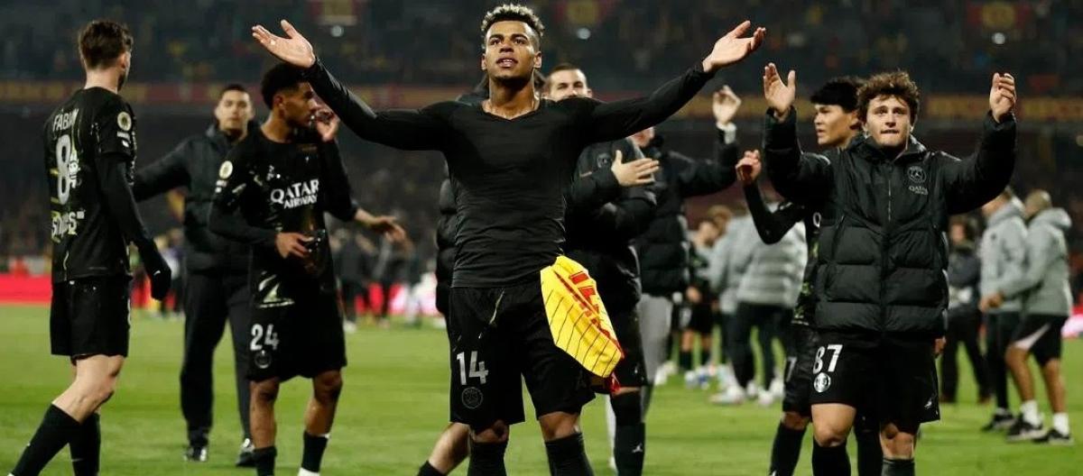 Ligue 1 – Paris Saint-Germain 2-0 Lens, securing the title in advance