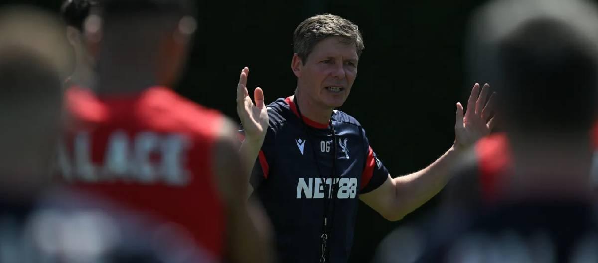 Oliver Glasner wants his players to play in a relaxed and natural state, rather than with tension and stress.