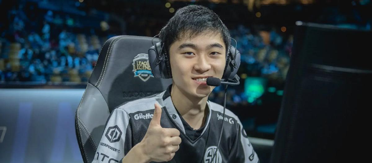 Pursuing an esports dream doesn't mean giving up your studies. Biofrost was admitted to Stanford University, becoming the most highly educated esports player.