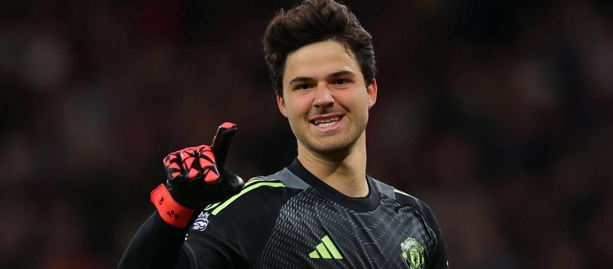 Manchester United goalkeeper Lamens was named Premier League Transfer of the Season.