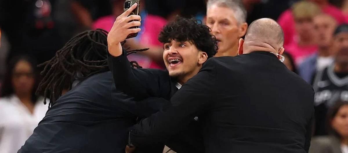 为与文班自拍两观众遭NBA全球终身禁赛
