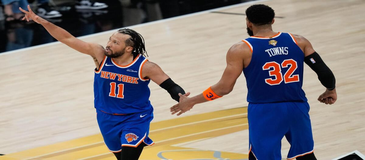 With 29 points from Wabanjama, the Knicks narrowly defeated the Spurs 105-104.