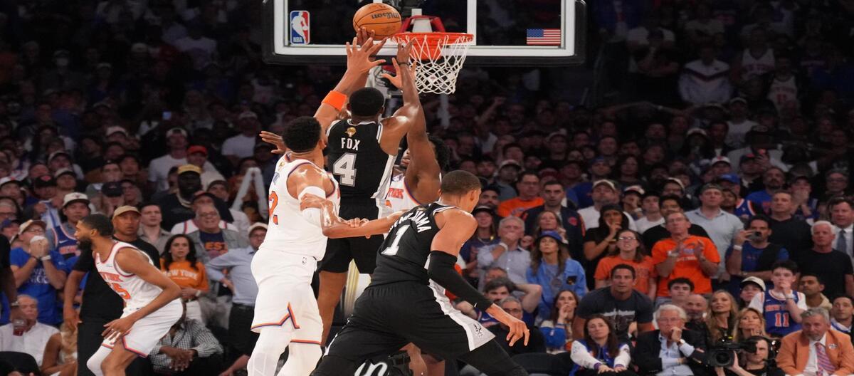 With 32 points from Wabanjama, the Spurs outscored the Knicks 115-111.