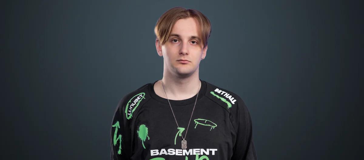 Fnatic official announcement: Polbandana will temporarily replace KRIMZ in the ROG Journey Summer Championship.
