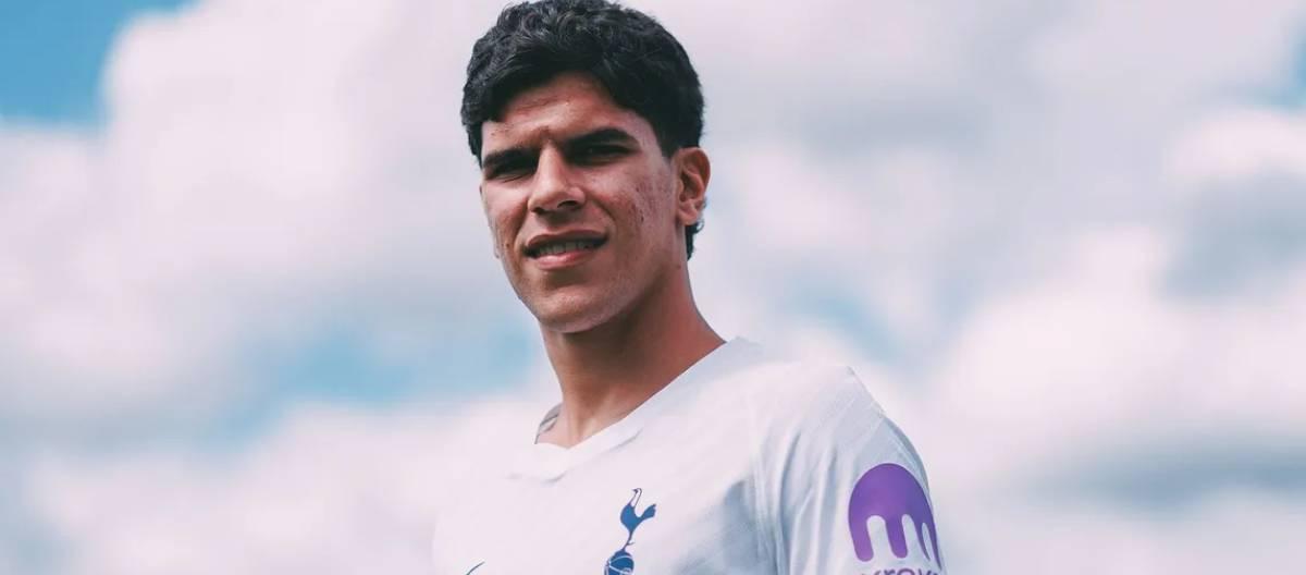 Tottenham Hotspur sign Portuguese star midfielder Mathús Fernández