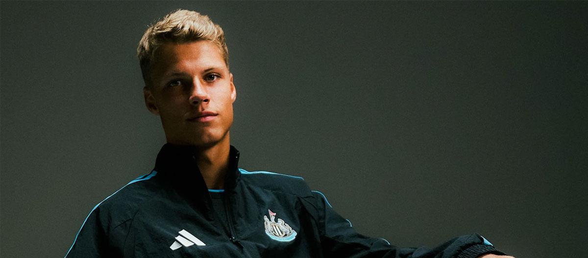 Newcastle United officially announce the signing of Ajax's Netherlands U18s international midfielder wonderkid Sean Steur..