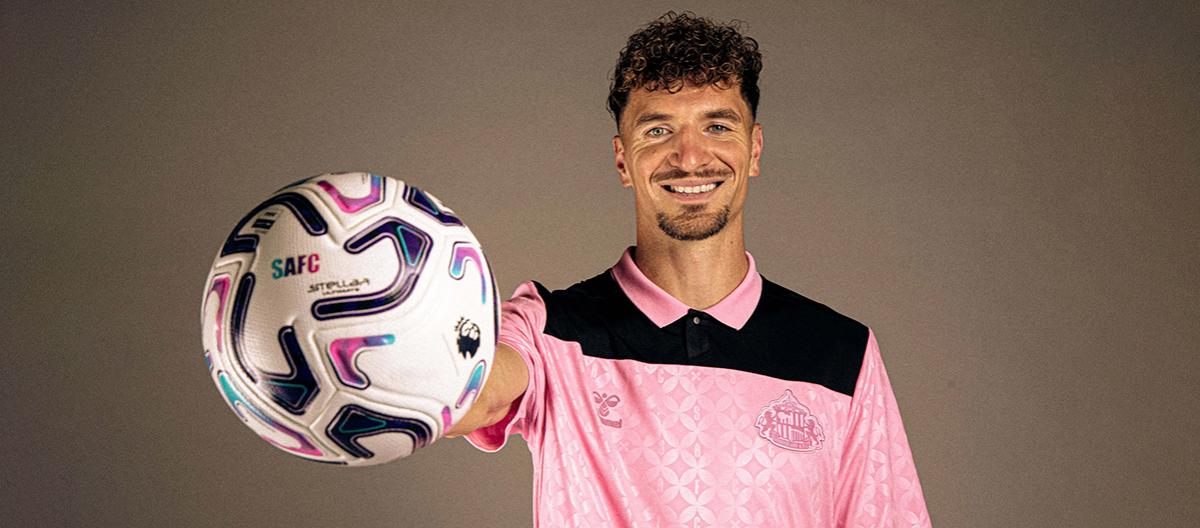 Former Lille right-back Meunier joined Sunderland on a free transfer, on a two-year contract.