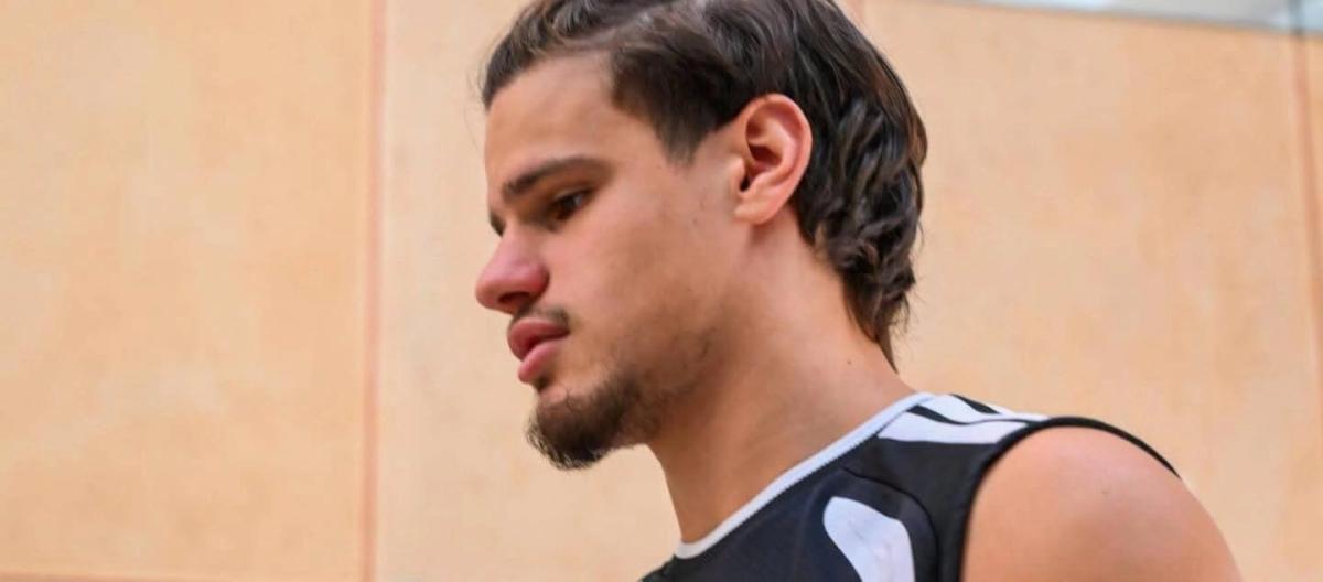 Kelkez Milos hopes to help Liverpool win trophies with his teammates.