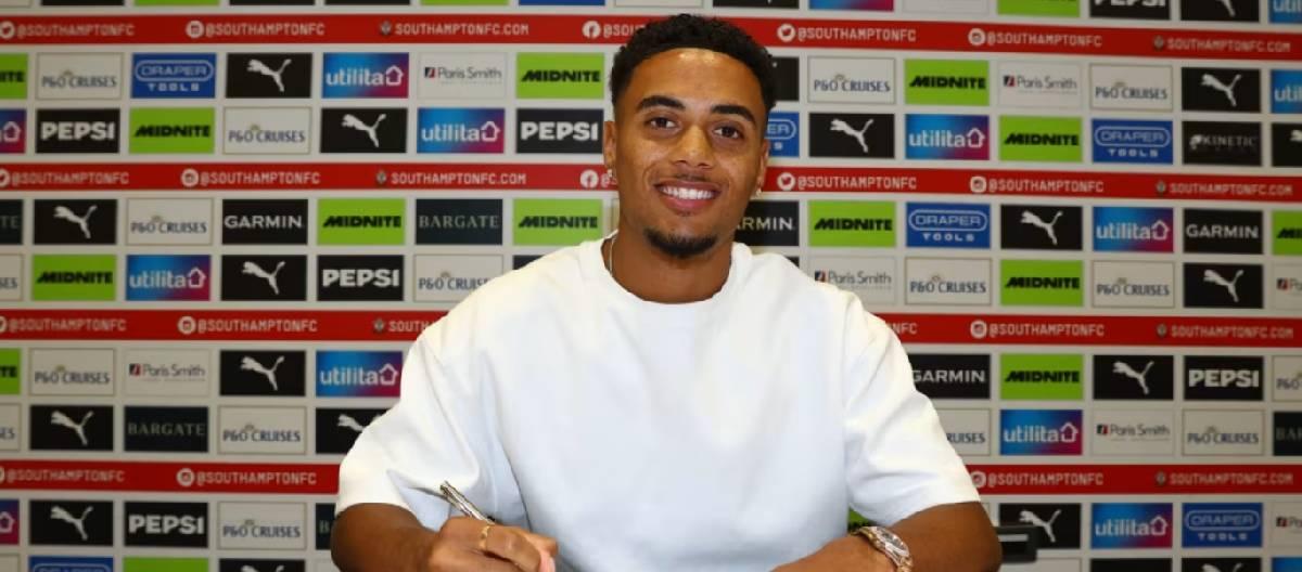 Southampton have officially announced the signing of Lewis Dobing to a four-year contract.