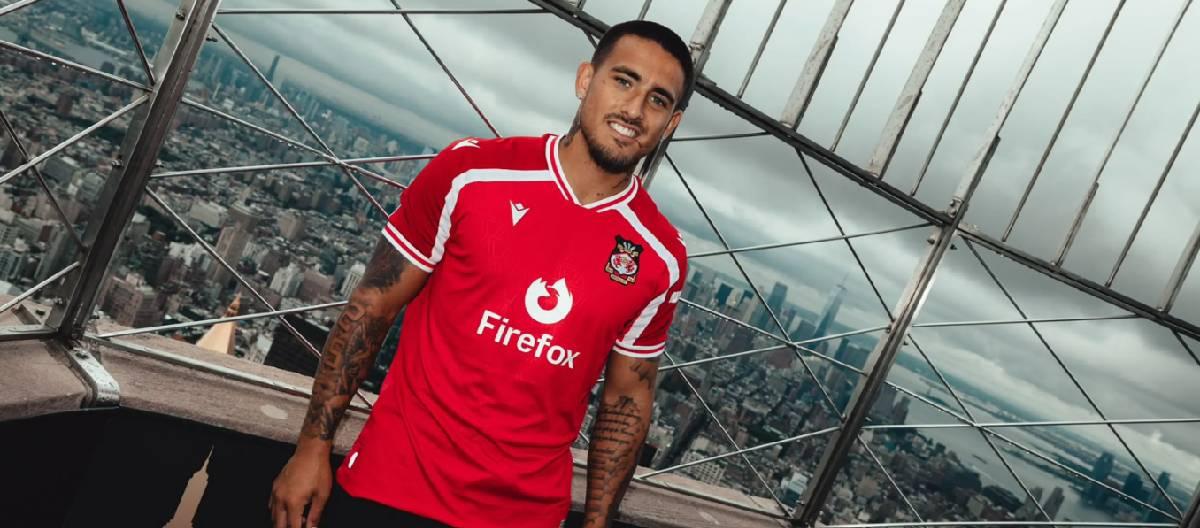 Danny Imre has joined Wrexham, signing a four-year contract.