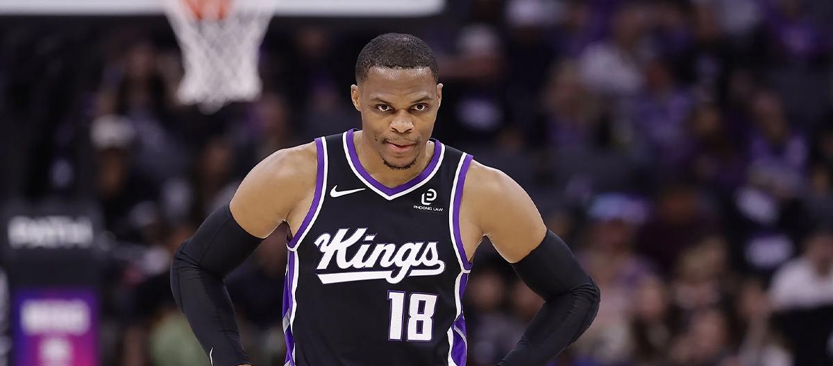 American reporter: The Kings are interested in bringing Westbrook back, and Oladipo is also under consideration.