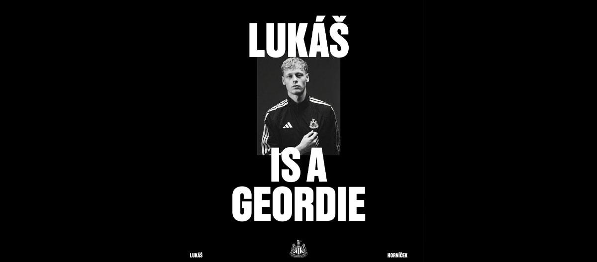 Newcastle United officially announce the signing of Sporting Clube de Braga's Czech international goalkeeper Lukáš Horníček..