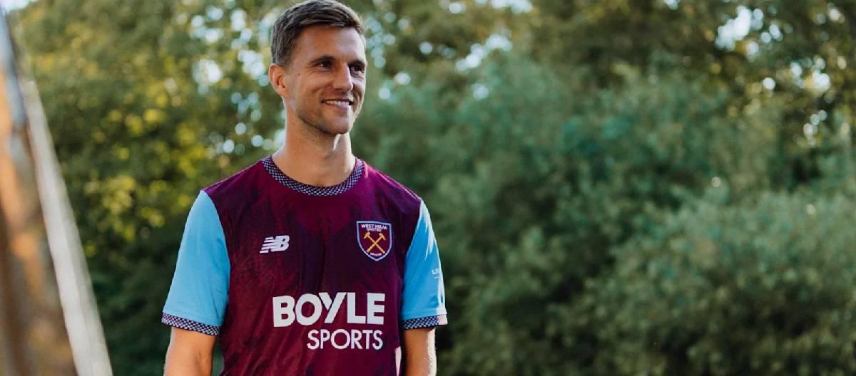 West Ham United have confirmed the signing of Jol Veltman, with both sides agreeing to a one-year cooperation agreement.