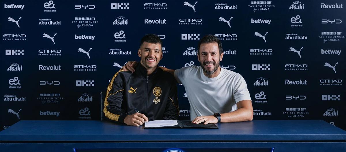 Manchester City have officially announced the signing of Marseille goalkeeper Rulli on a two-year contract.