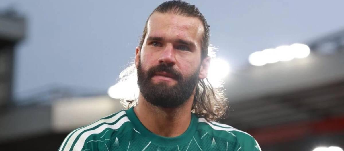 Liverpool goalkeeper Alisson discusses new signings' performances and league preparations.