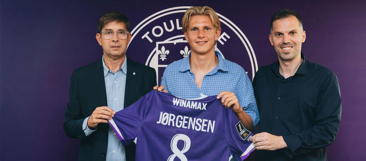Toulouse officially announce the signing of Denmark U21s international midfielder Thomas Jørgensen from Viborg..