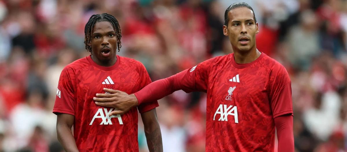 Everyone is ready to go; Van Dijk encourages his teammates to enjoy the new journey.