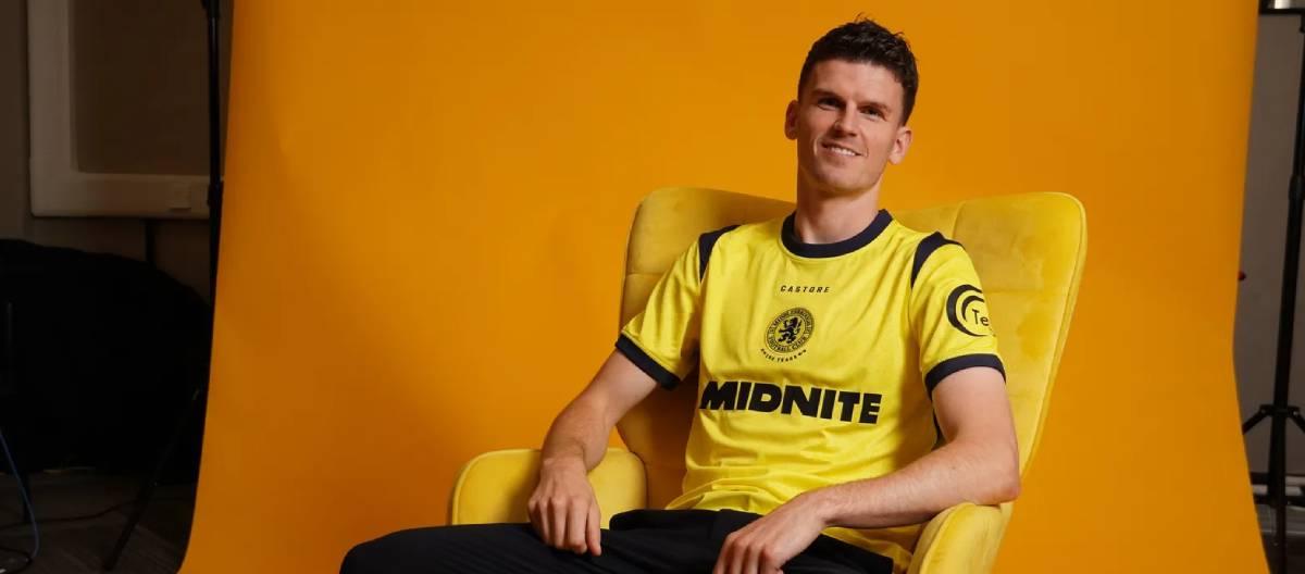 Championship side Middlesbrough officially announced the signing of Leeds United defender Byram.