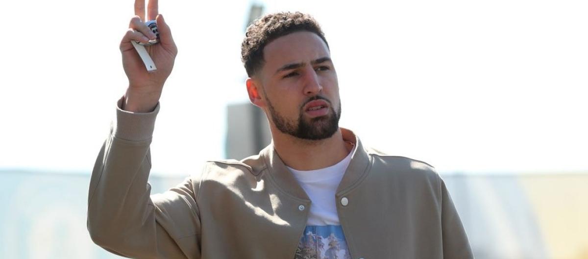 Klay Thompson praised Giannis Antetokounmpo as an incredible talent.