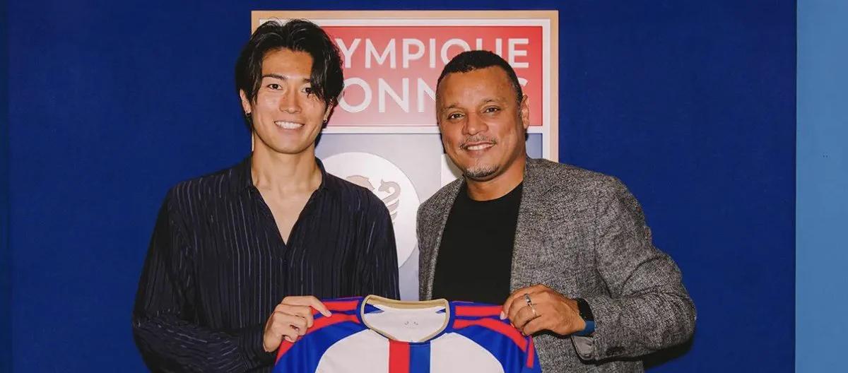 Lyon officially announced the signing of Japanese international Keito Nakamura on a four-year contract.