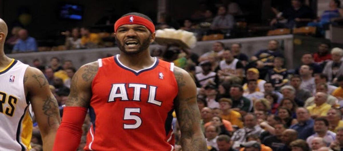 Hawks' all-time top five blocks: Rollins leads, Smith follows closely behind.