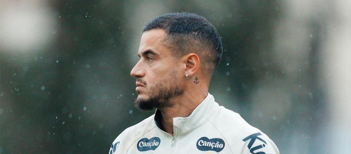 库蒂尼奥以自由身加盟桑托斯，将身披11号球衣