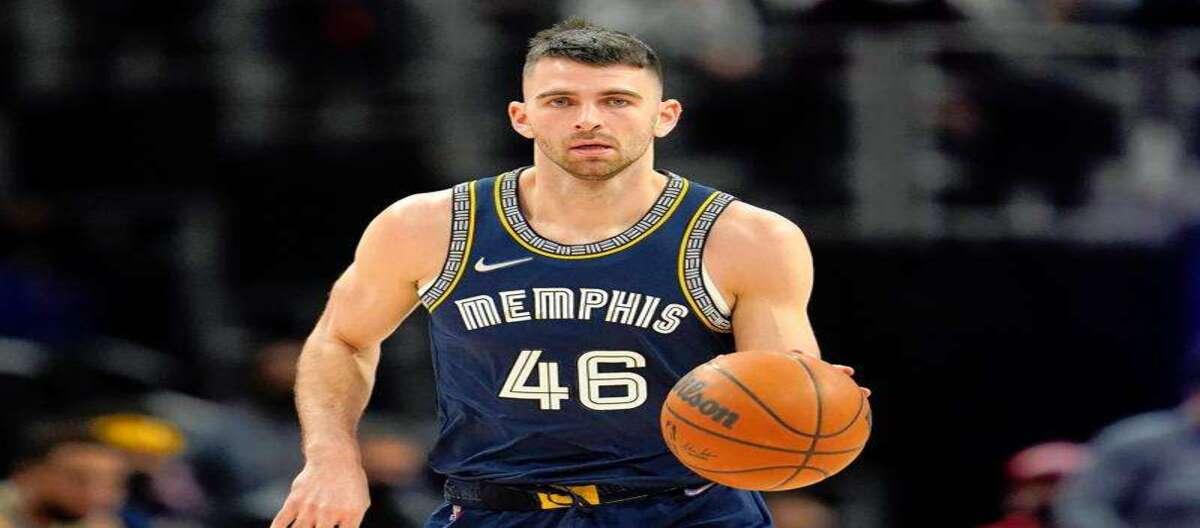 The Knicks acquired John Conchar to begin his eighth NBA season.