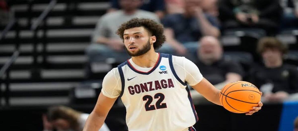 Former Gonzaga player Anton Watson signed with the Lakers but was subsequently waived.