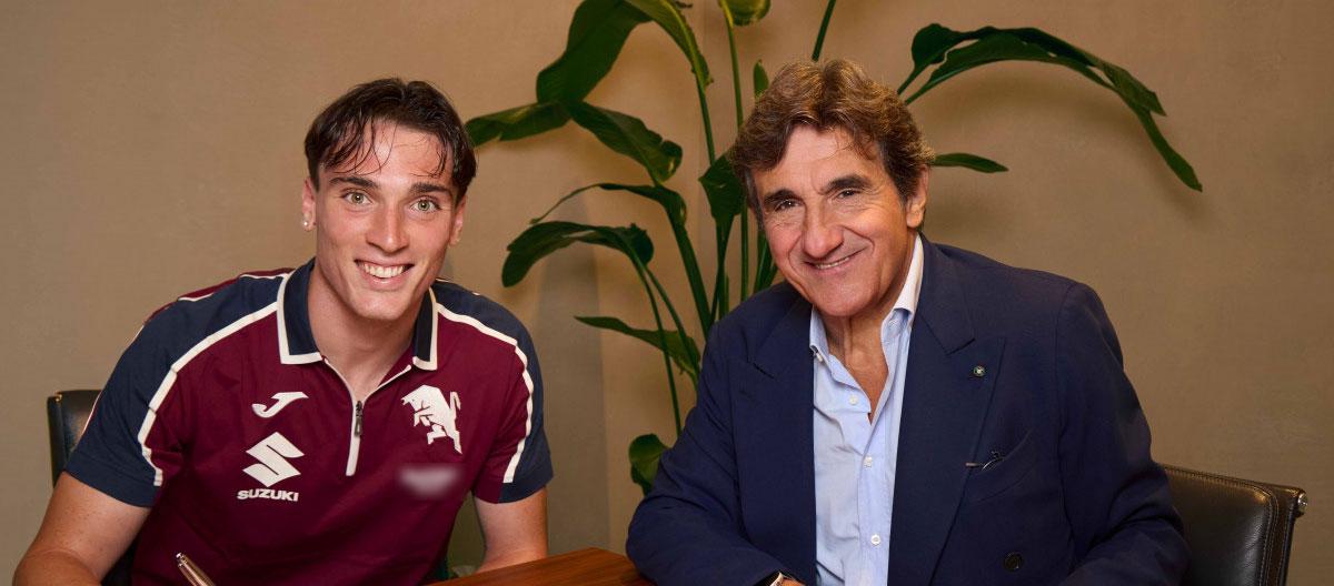 Torino completes contract extension with of its Italy U21s international left winger Alessio Cacciamani..