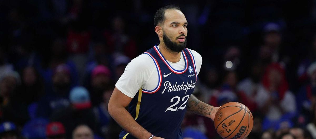 Clippers have officially waived 24-year-old center Johnny Bloom.