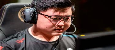 Formal teaching is outdated, and the popularity of League of Legends anchors has declined, so they have been forced to switch to playing other games.