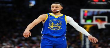 Curry led the Warriors to a 132-108 victory over the Kings and won two consecutive games