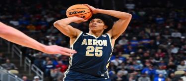 Timberwolves strengthen their front line and sign summer league forward Freeman