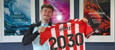 Trey Hume extends Sunderland contract until 2030