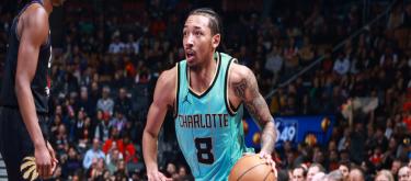Official: Lakers sign former Hornets guard Nick Smith Jr. to two-way contract