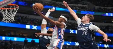 Maxi scored 34 points as the 76ers cruised to a 123-108 victory over the Mavericks.