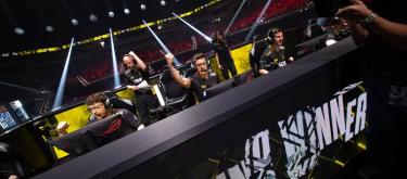 NAVI and Vitality both swept their opponents to advance to the 2026 BLAST Fort Worth Grand Final.