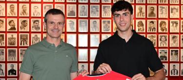 Alejandro Rego has renewed his contract with Athletic Bilbao, extending their partnership until June 2030.